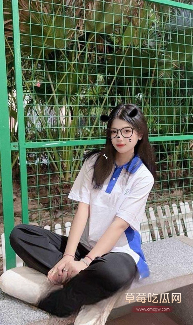 清纯学妹被当战绩炫耀3.jpg 清纯学妹被当战绩炫耀3.jpg