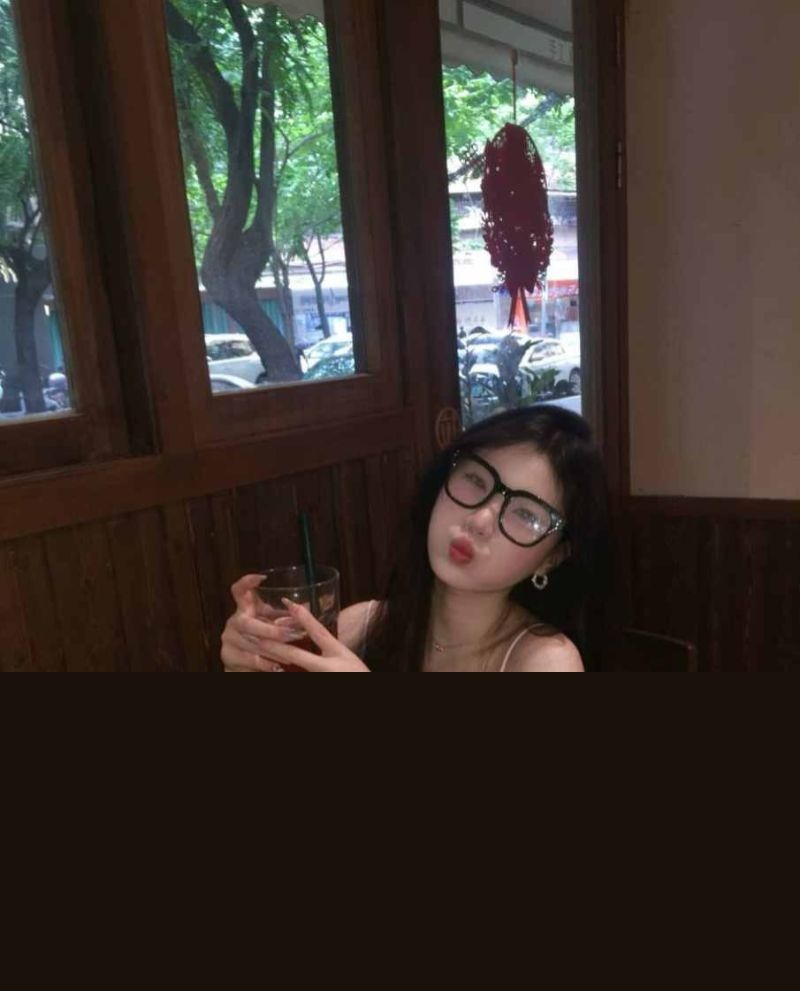 美女网上聊骚被男友曝光2.jpg