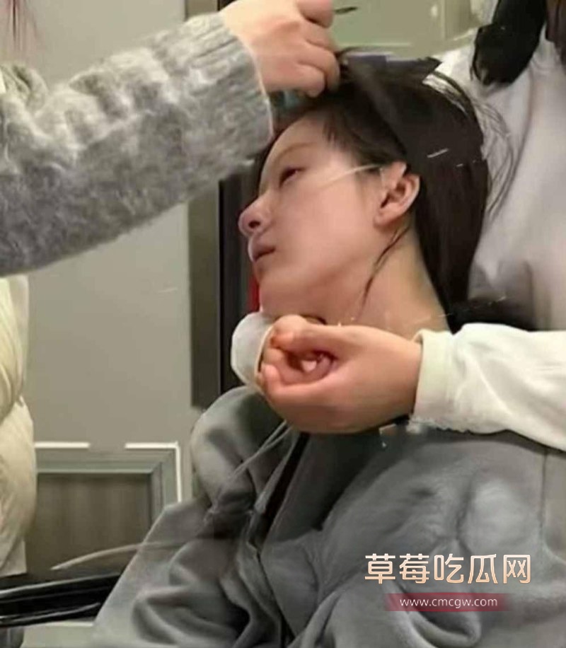 赵露思6.jpg