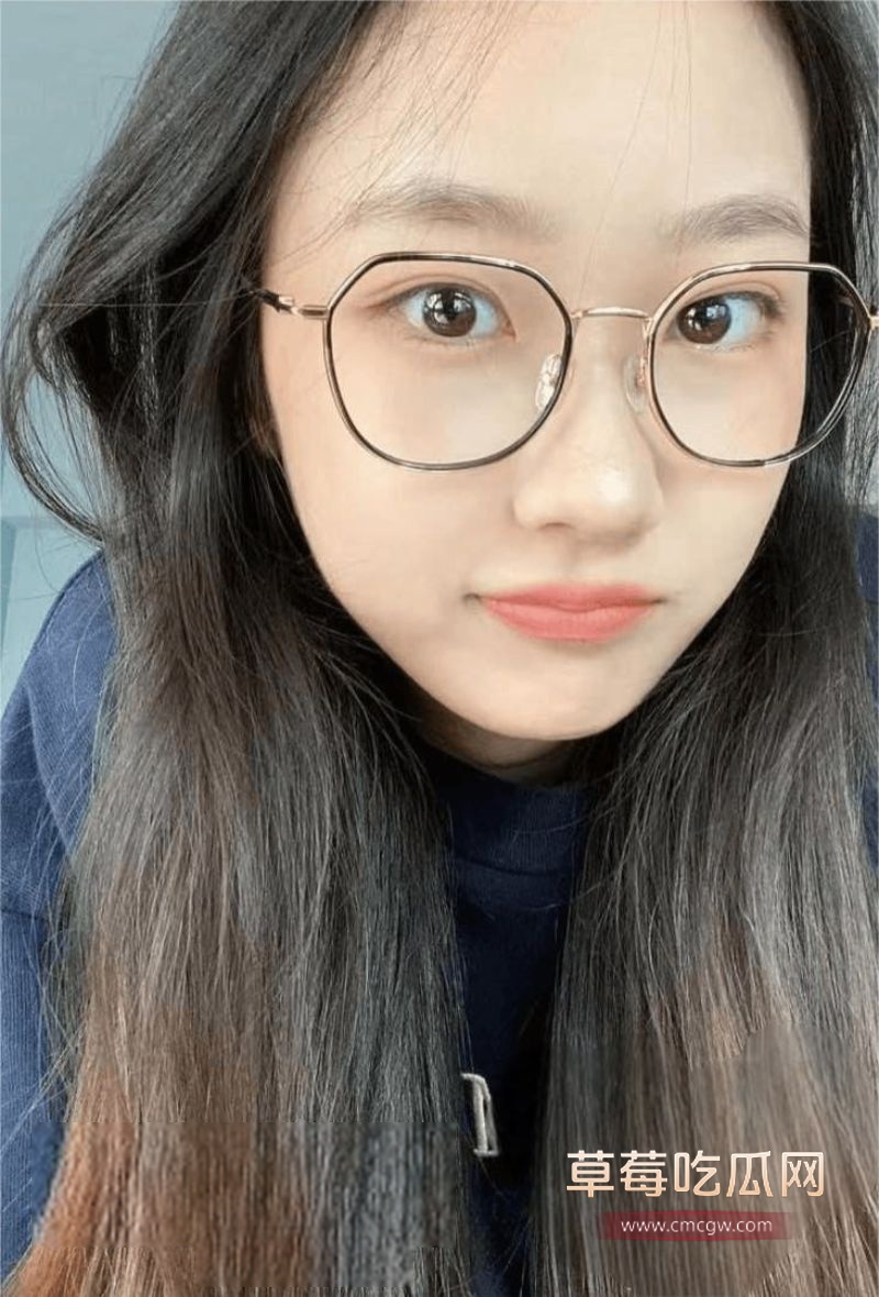 学生妹在宿舍自慰直播1.jpg 学生妹在宿舍自慰直播1.jpg