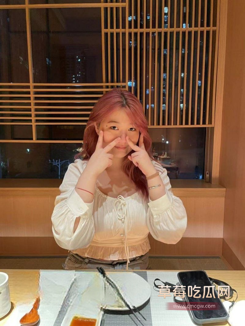 约妹达人面基女大学生酒店啪啪2.jpg