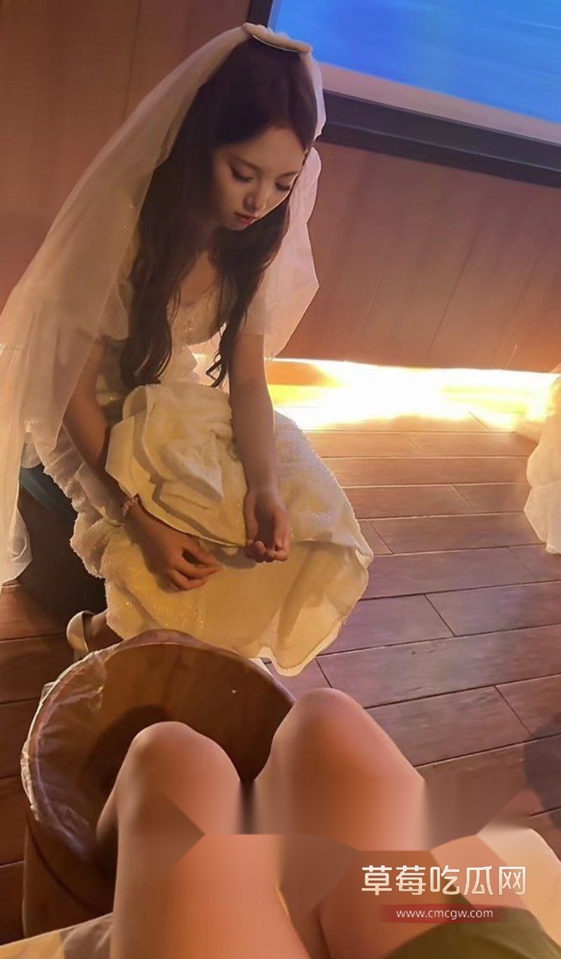 技师婚纱照4.jpg 技师婚纱照4.jpg
