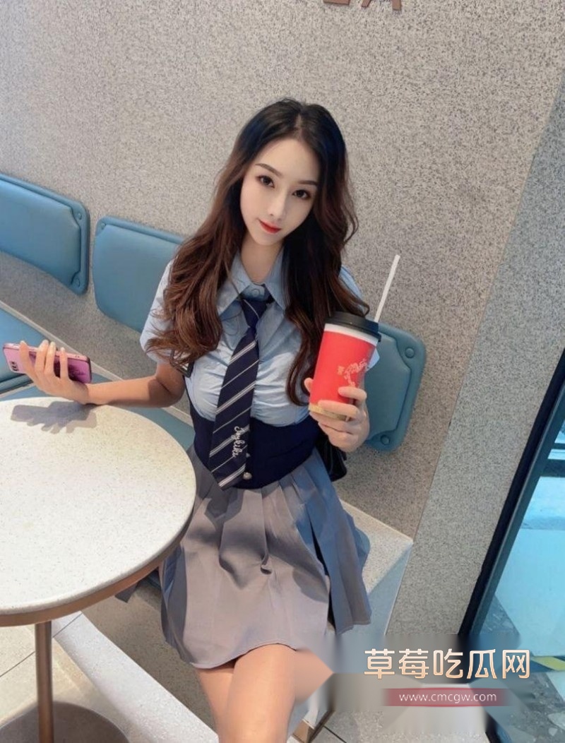 成都高颜御姐3.jpg 成都高颜御姐3.jpg