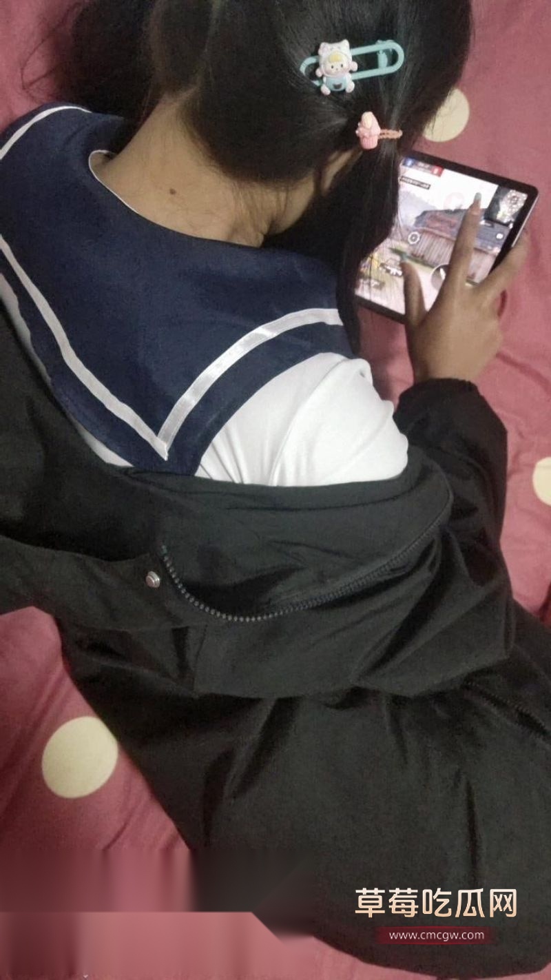 父亲调教白袜女儿3.jpg 父亲调教白袜女儿3.jpg