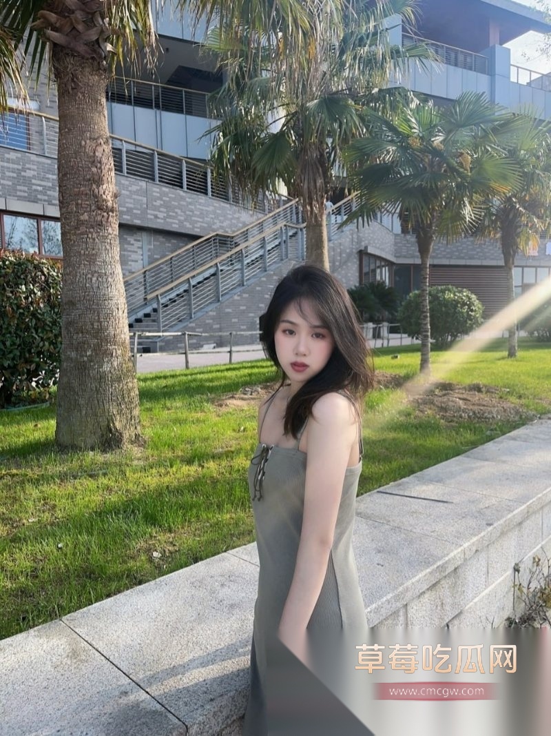 女辅导员2.jpg 女辅导员2.jpg