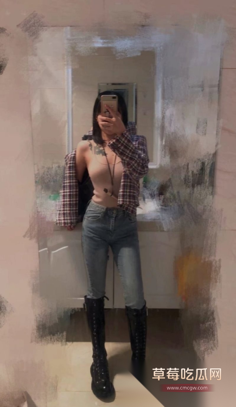 女辅导员3.jpg 女辅导员3.jpg