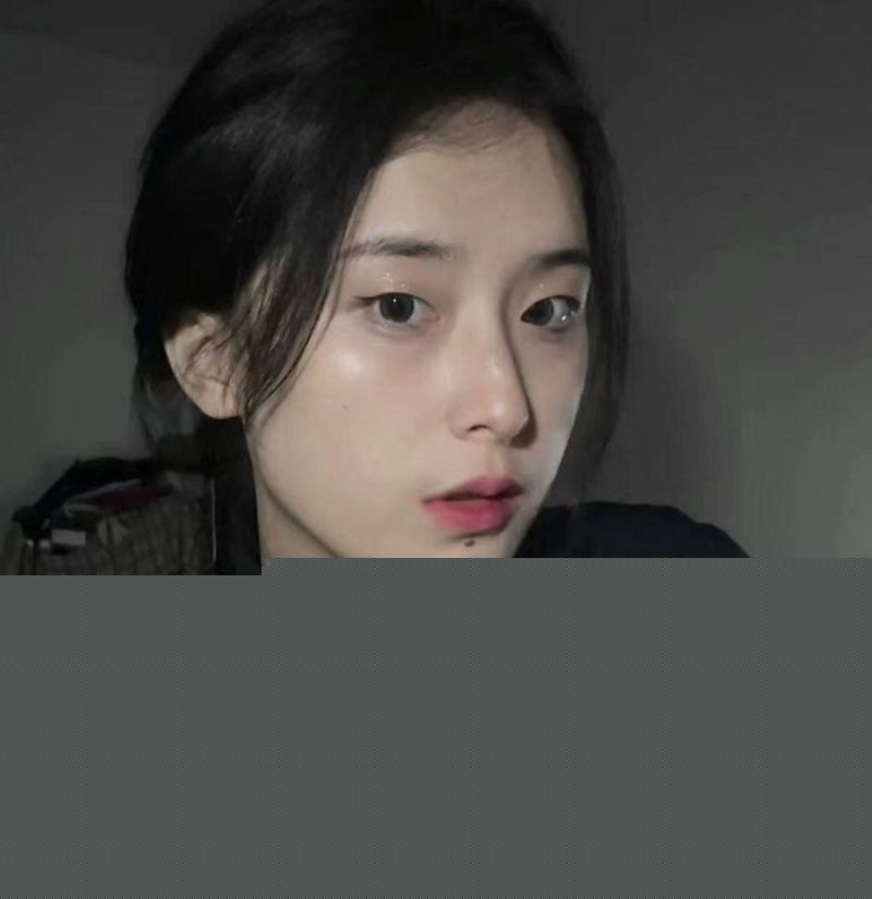 女大学生花钱请大神调教自己2.jpg 女大学生花钱请大神调教自己2.jpg