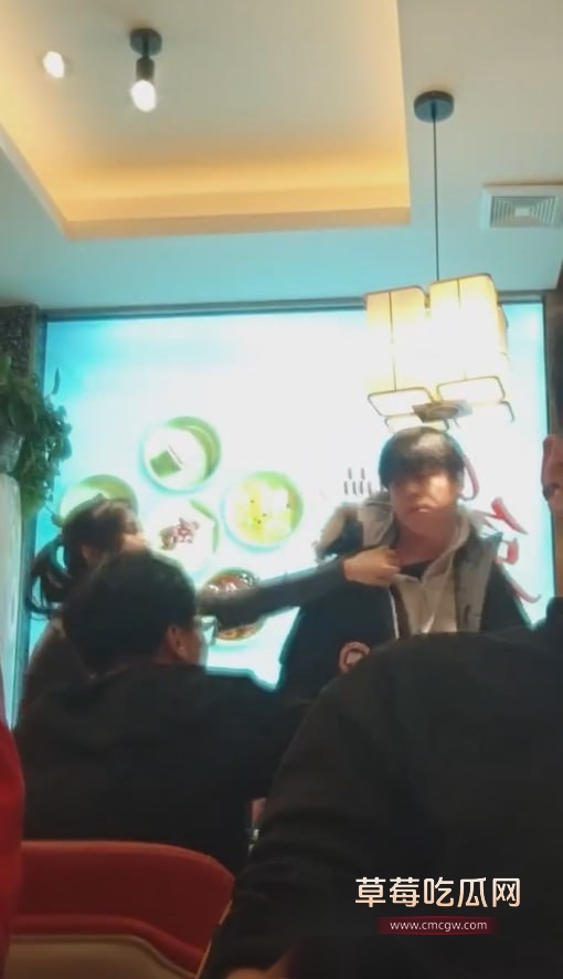 绿帽瓜2.jpg 绿帽瓜2.jpg