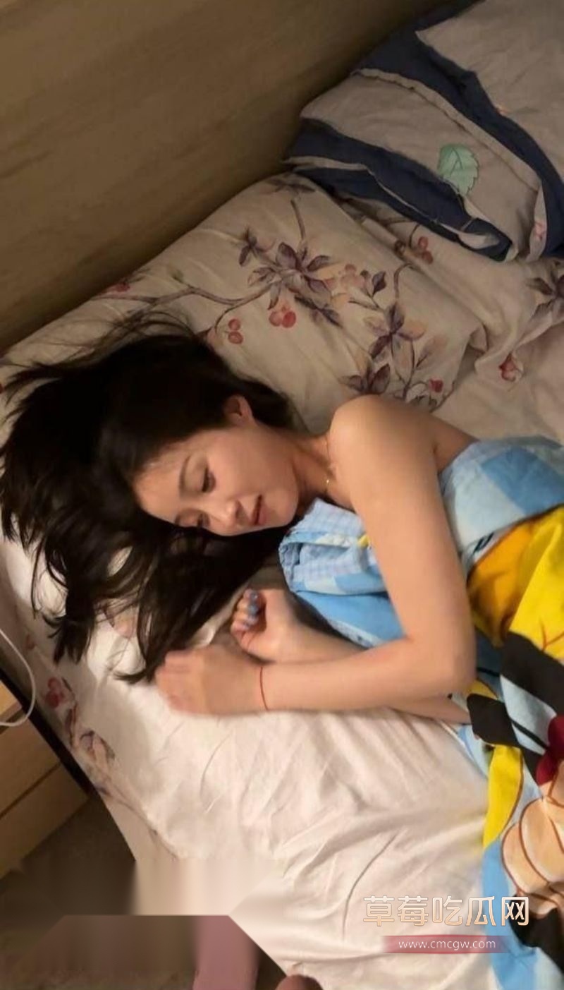 女学生装有钱被识破10.jpg 女学生装有钱被识破10.jpg
