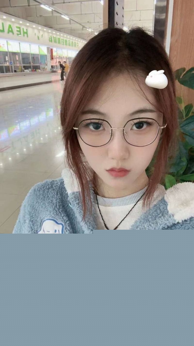 女大学生勾引前男友大哥2.jpg
