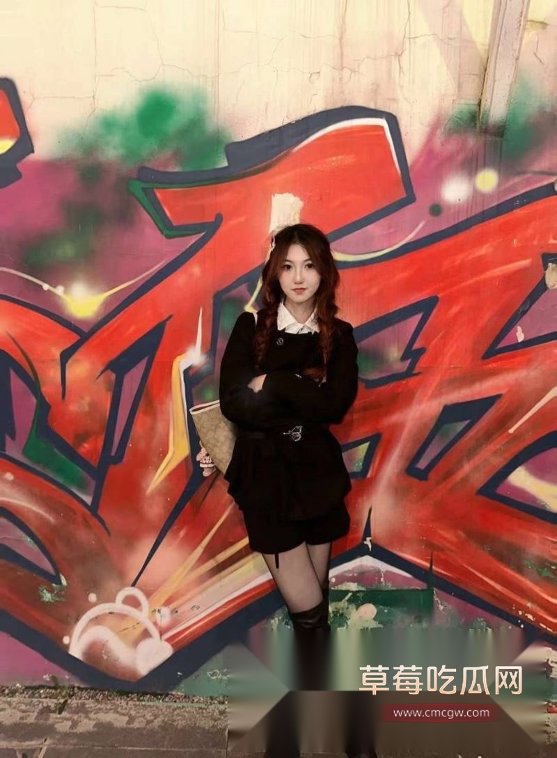 女大学生勾引前男友大哥5.jpg