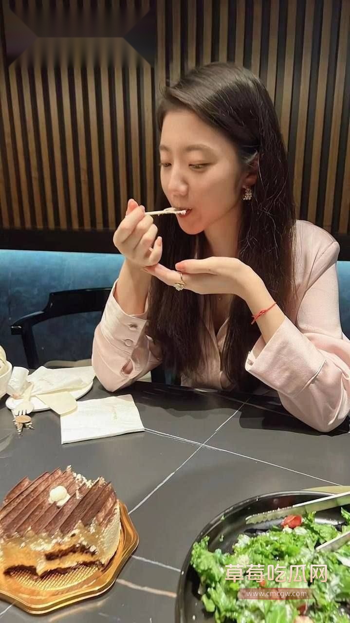 张津瑜回家过年视频1.jpg