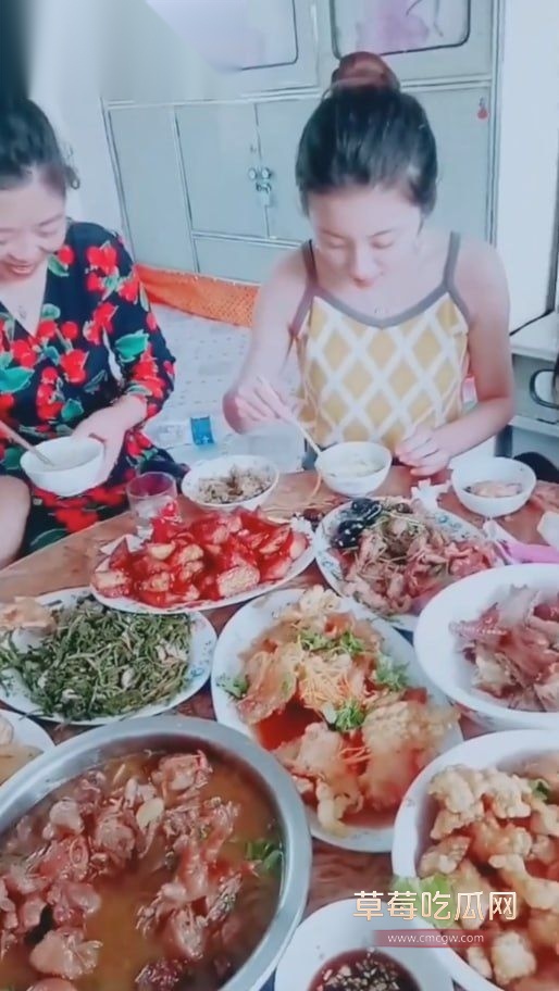 张津瑜回家过年视频6.jpg