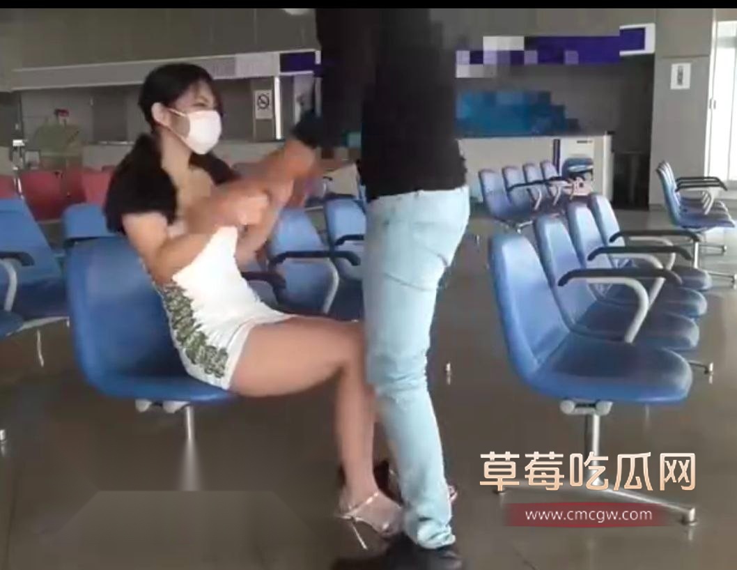 食堂做爱5.jpg 食堂做爱5.jpg