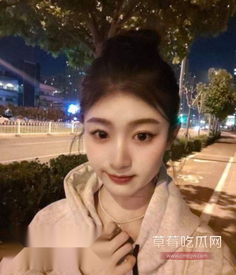 大学生绿了男友三年8.jpg