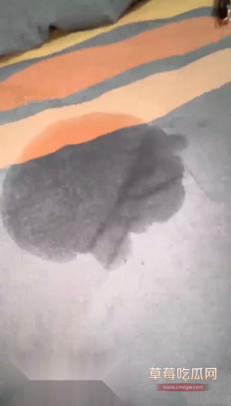小年夜把姐姐操喷7.jpg 小年夜把姐姐操喷7.jpg