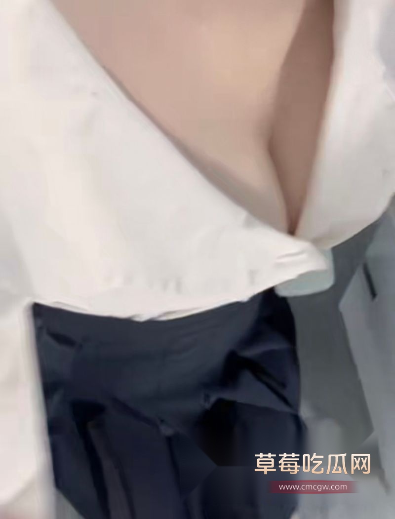 晓彤表妹乱伦视频2.jpg 晓彤表妹乱伦视频2.jpg