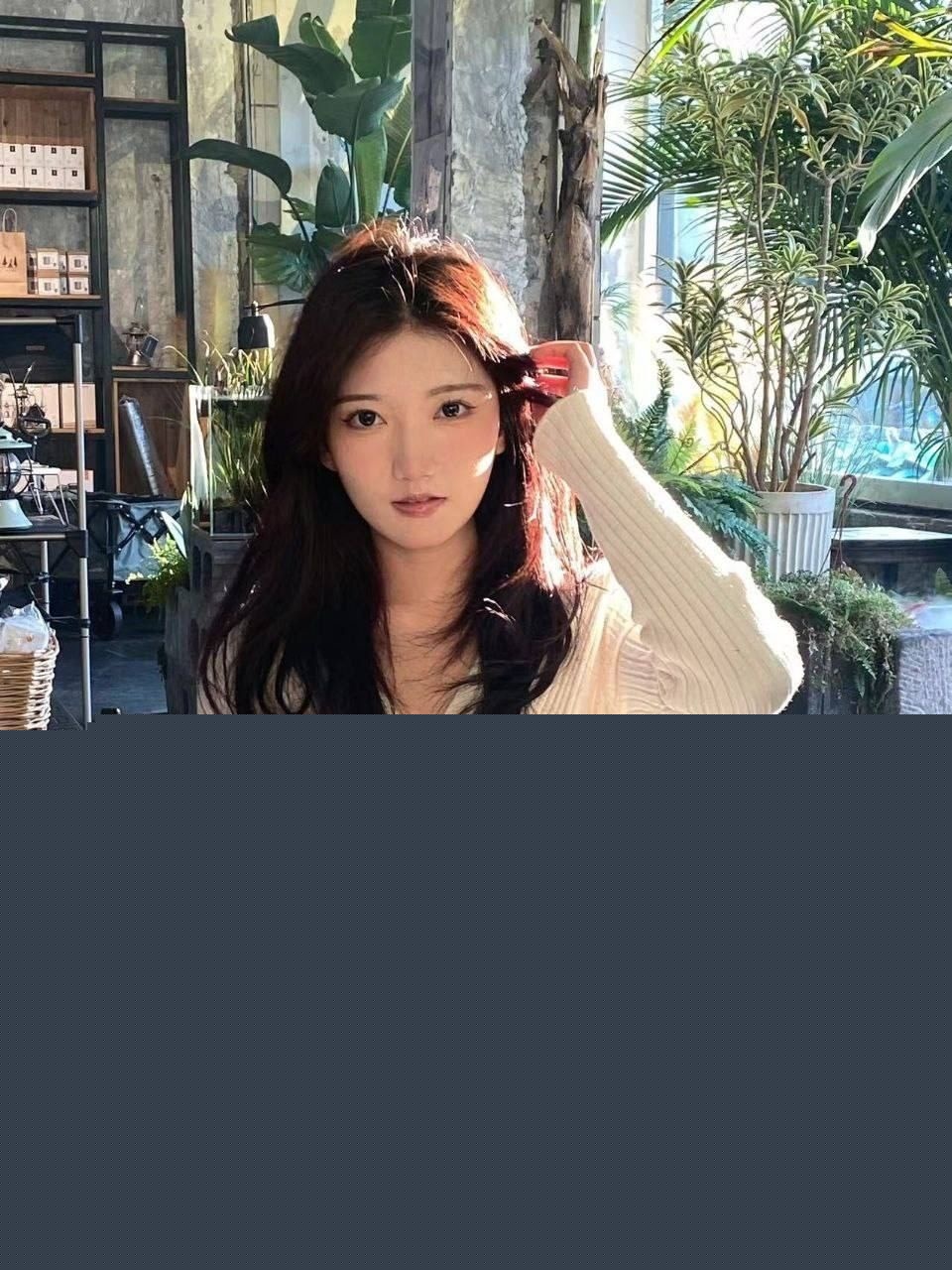 女大学生被金主包养1.jpg