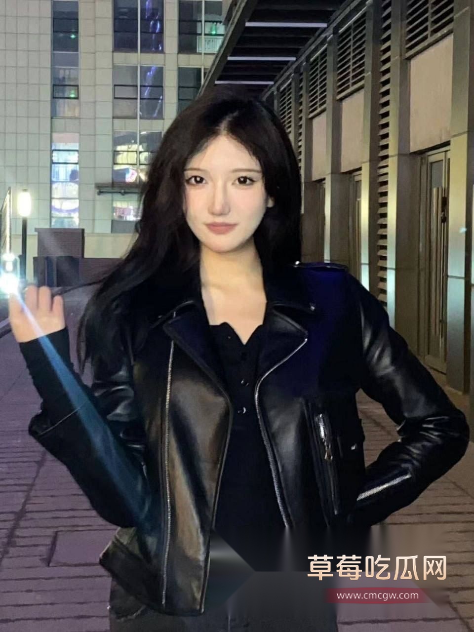 女大学生被金主包养2.jpg