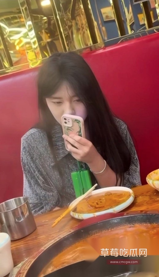 迷奸女同事4.jpg 迷奸女同事4.jpg