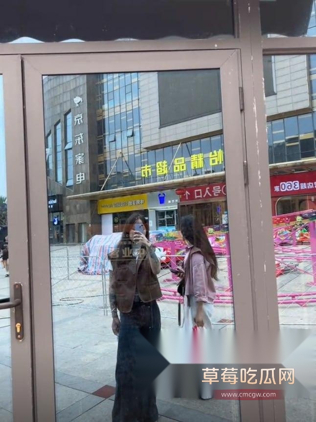炮友生活照6.jpg 炮友生活照6.jpg