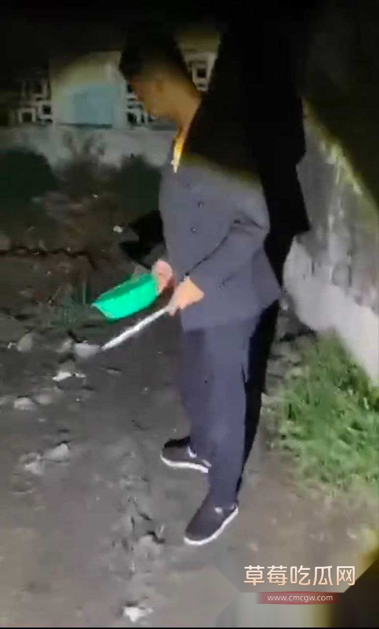 s2.jpg s2.jpg