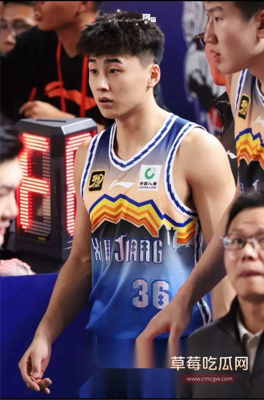 新疆男篮新星葛浩然被爆私生活混乱30.jpg 新疆男篮新星葛浩然被爆私生活混乱30.jpg