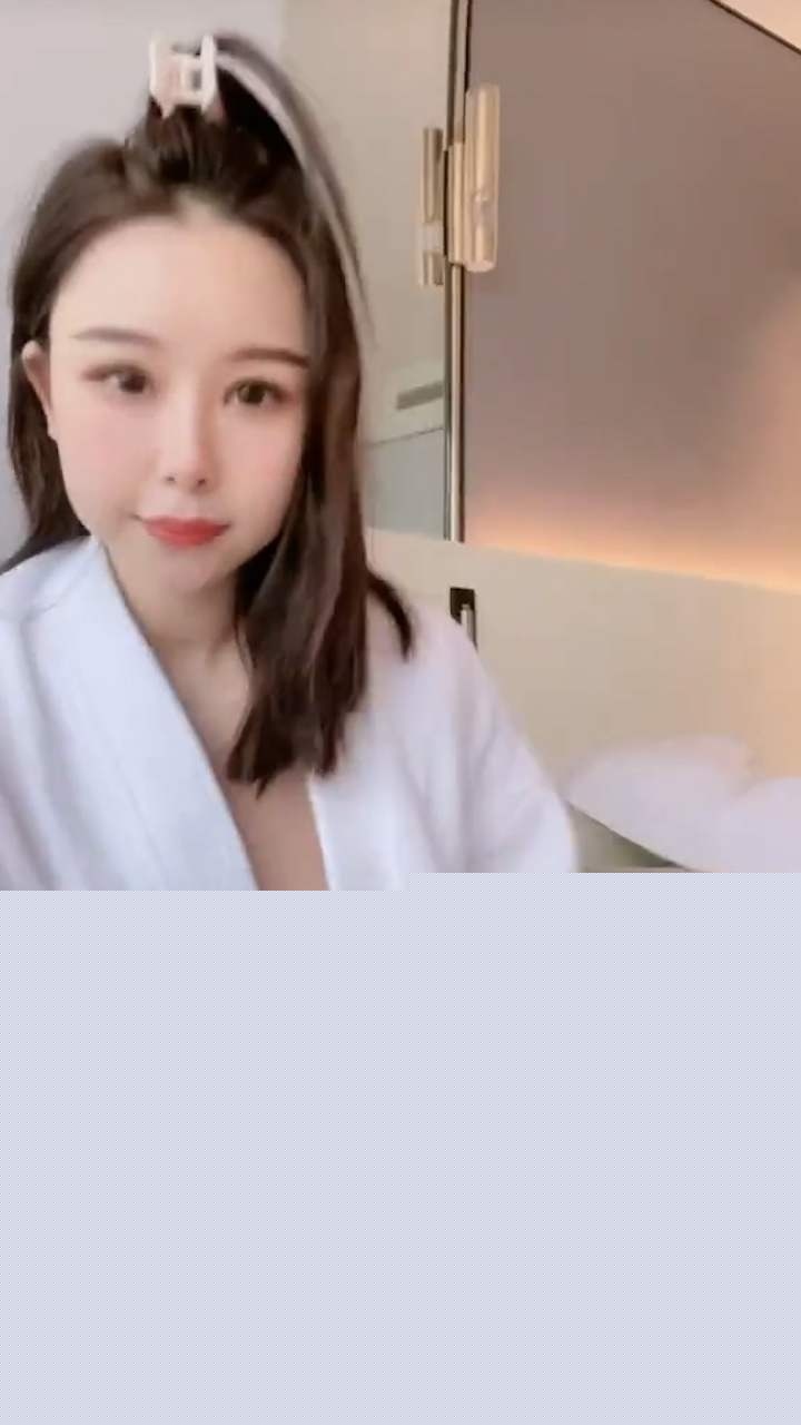 抖音女主播漏点走光 (7) 抖音女主播漏点走光 (7)