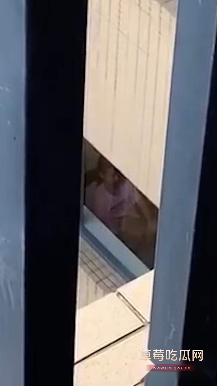 寂寞女孩自慰被拍 (1) 寂寞女孩自慰被拍 (1)