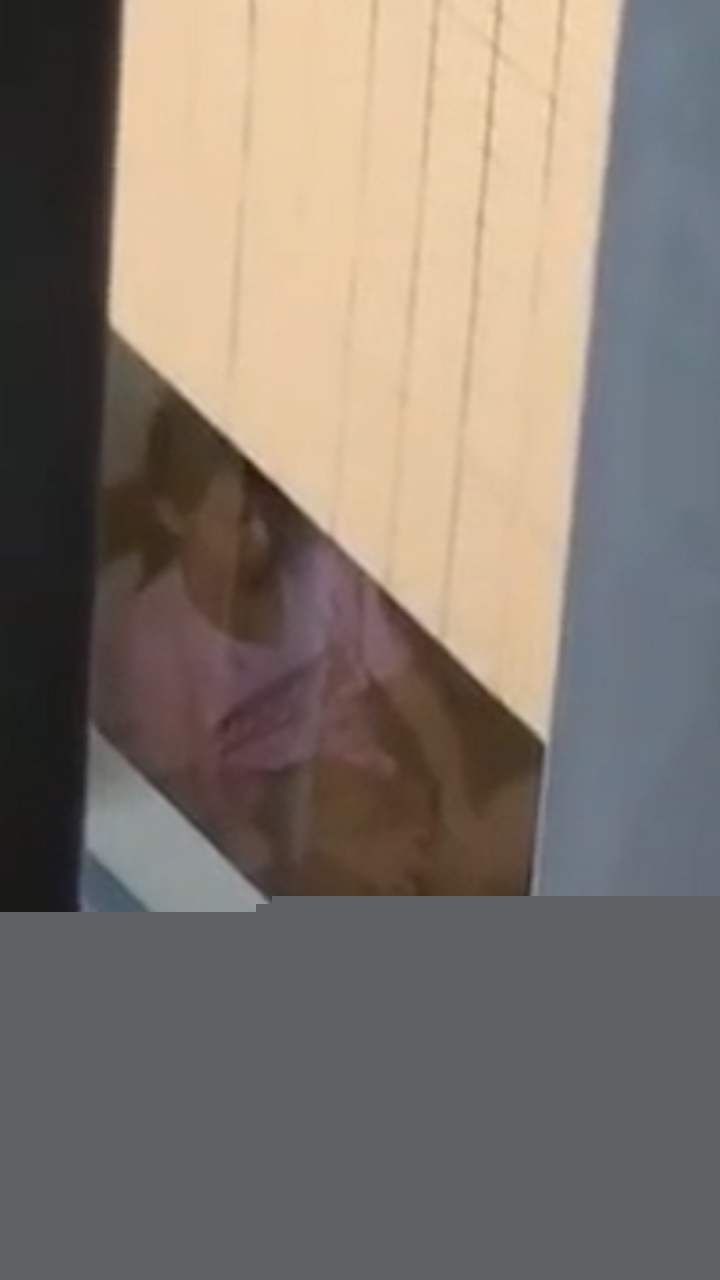 寂寞女孩自慰被拍 (3) 寂寞女孩自慰被拍 (3)