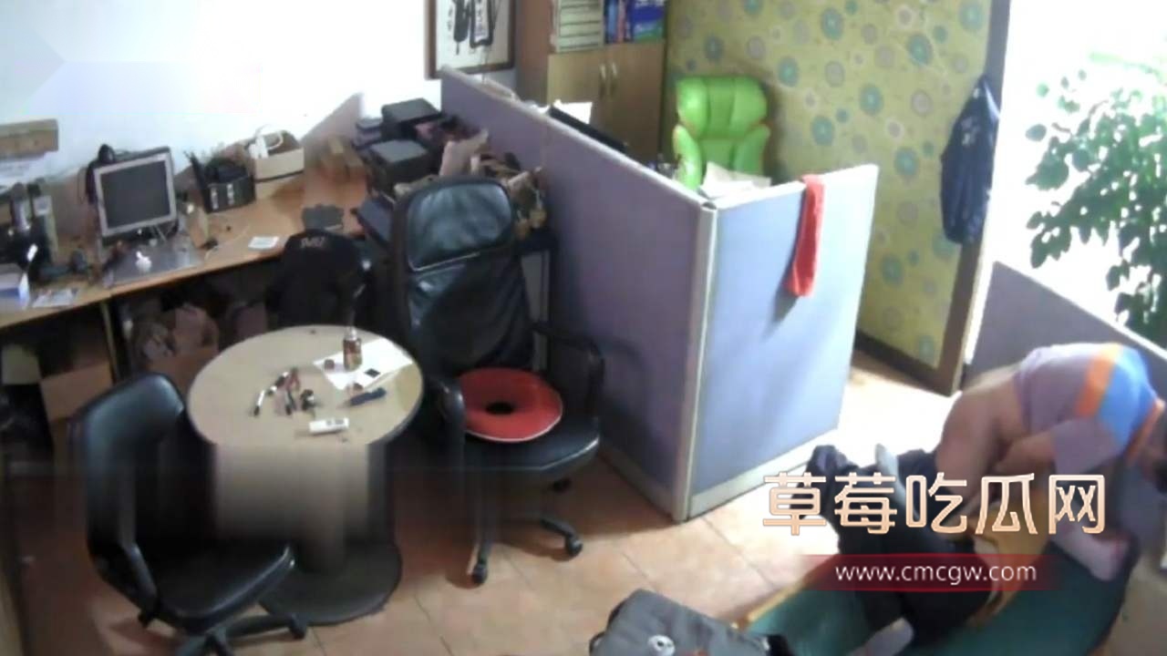 杂志社领导操少妇同事 4