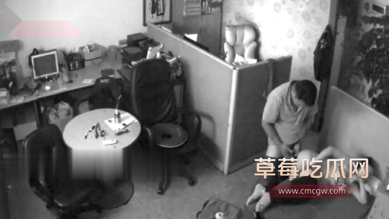 杂志社领导操少妇同事 5