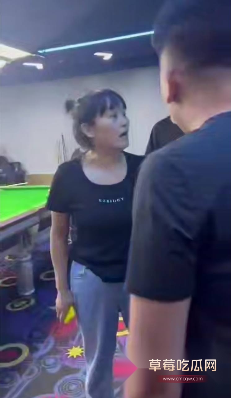 台球室互殴 5 台球室互殴 5