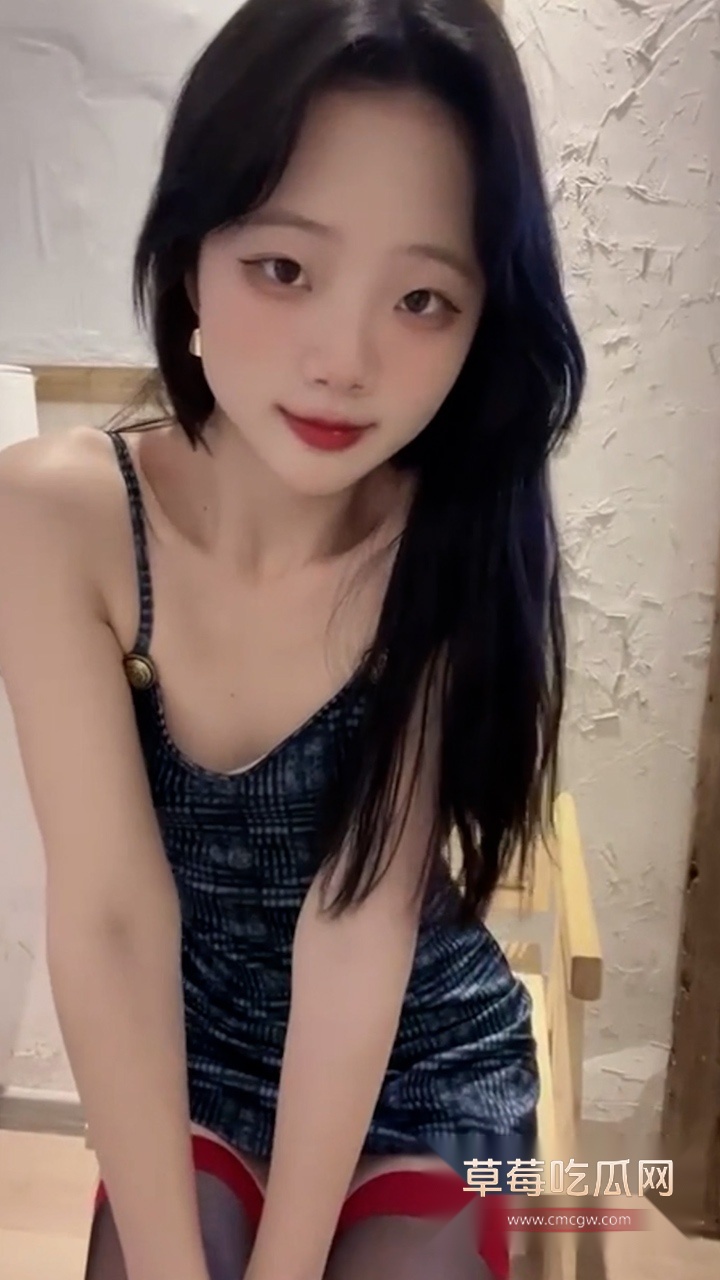 梁柳裸舞福利 1 梁柳裸舞福利 1