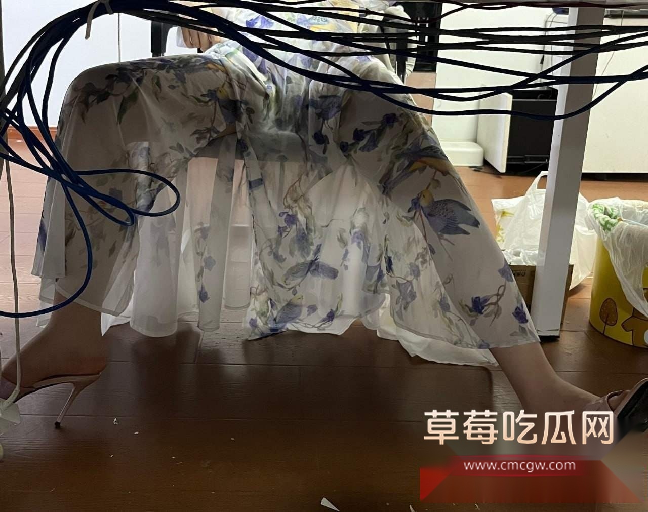 偷拍办公室女神 3 偷拍办公室女神 3