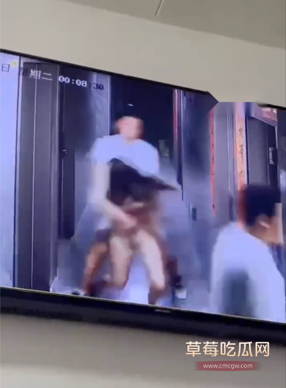 520女孩被迷奸2.jpg 520女孩被迷奸2.jpg