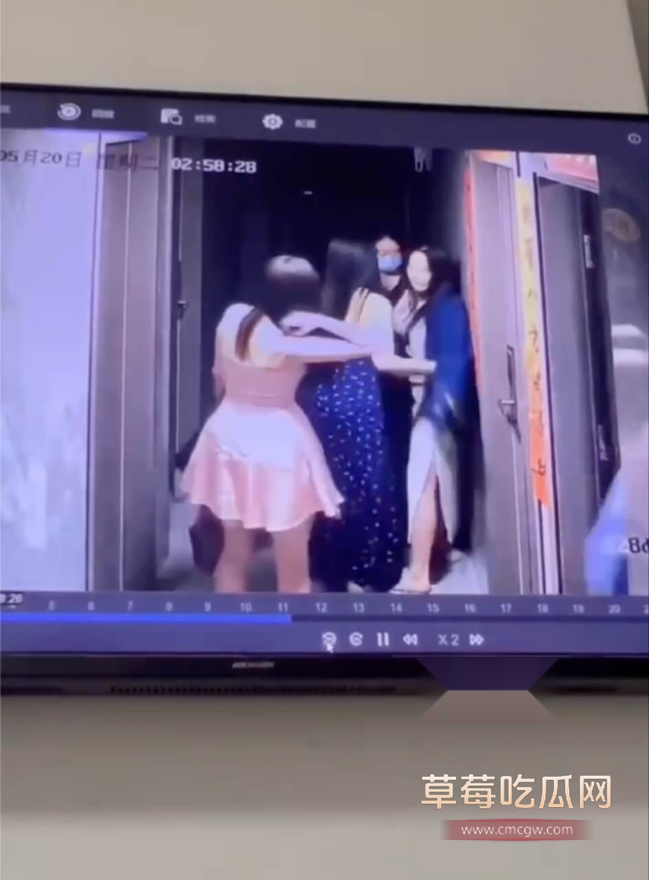 520女孩被迷奸4.jpg 520女孩被迷奸4.jpg
