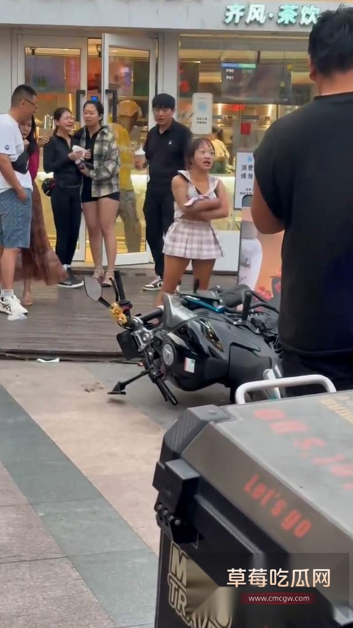 究极小坦克大闹王府井 2 究极小坦克大闹王府井 2