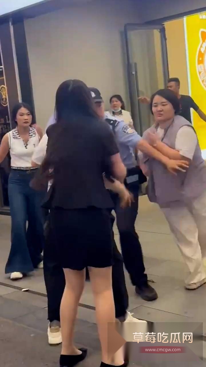 原配跟小三撕逼视频 3 原配跟小三撕逼视频 3