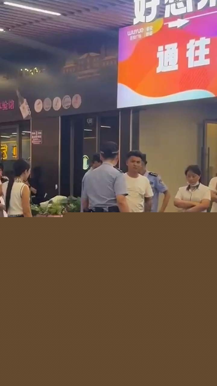 原配跟小三撕逼视频 4 原配跟小三撕逼视频 4