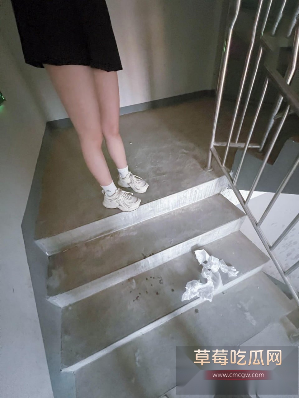 520和亲妹妹在楼梯间的激情 8 520和亲妹妹在楼梯间的激情 8