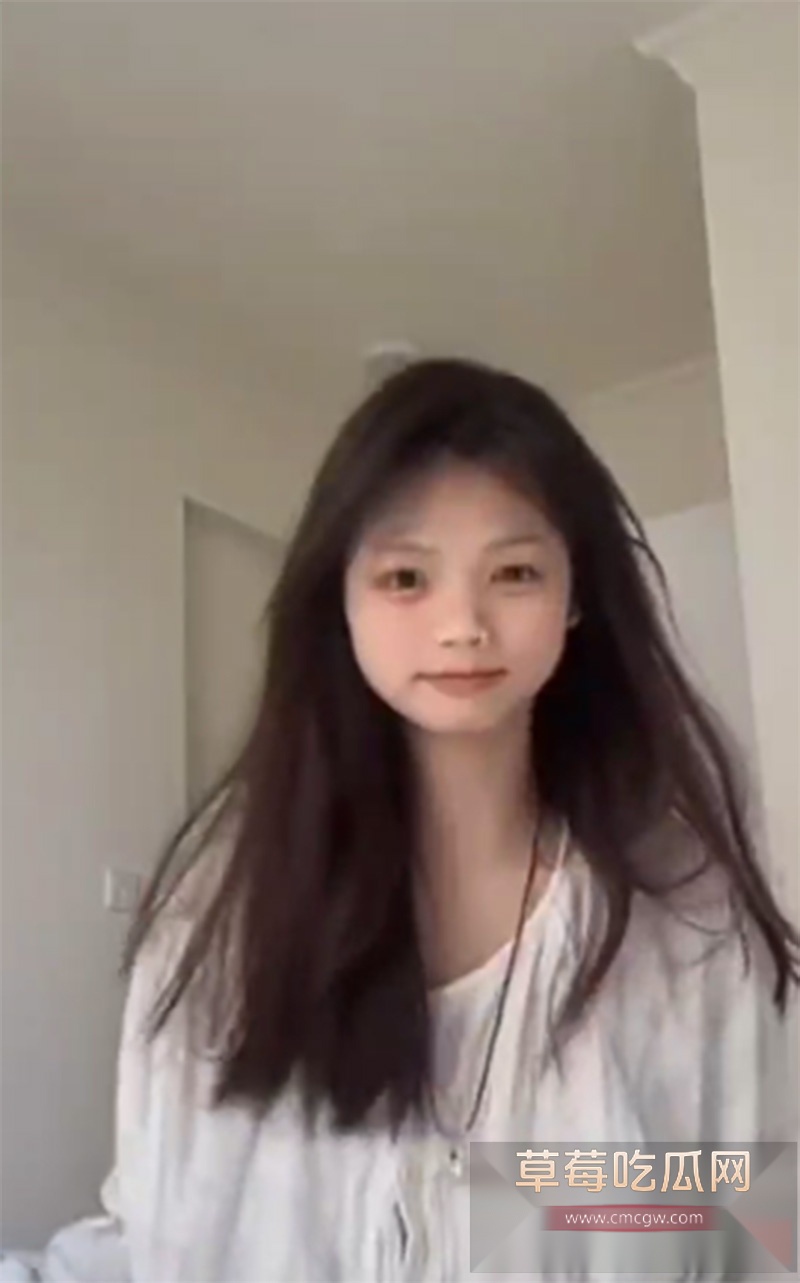 520和亲妹妹在楼梯间的激情 1 520和亲妹妹在楼梯间的激情 1