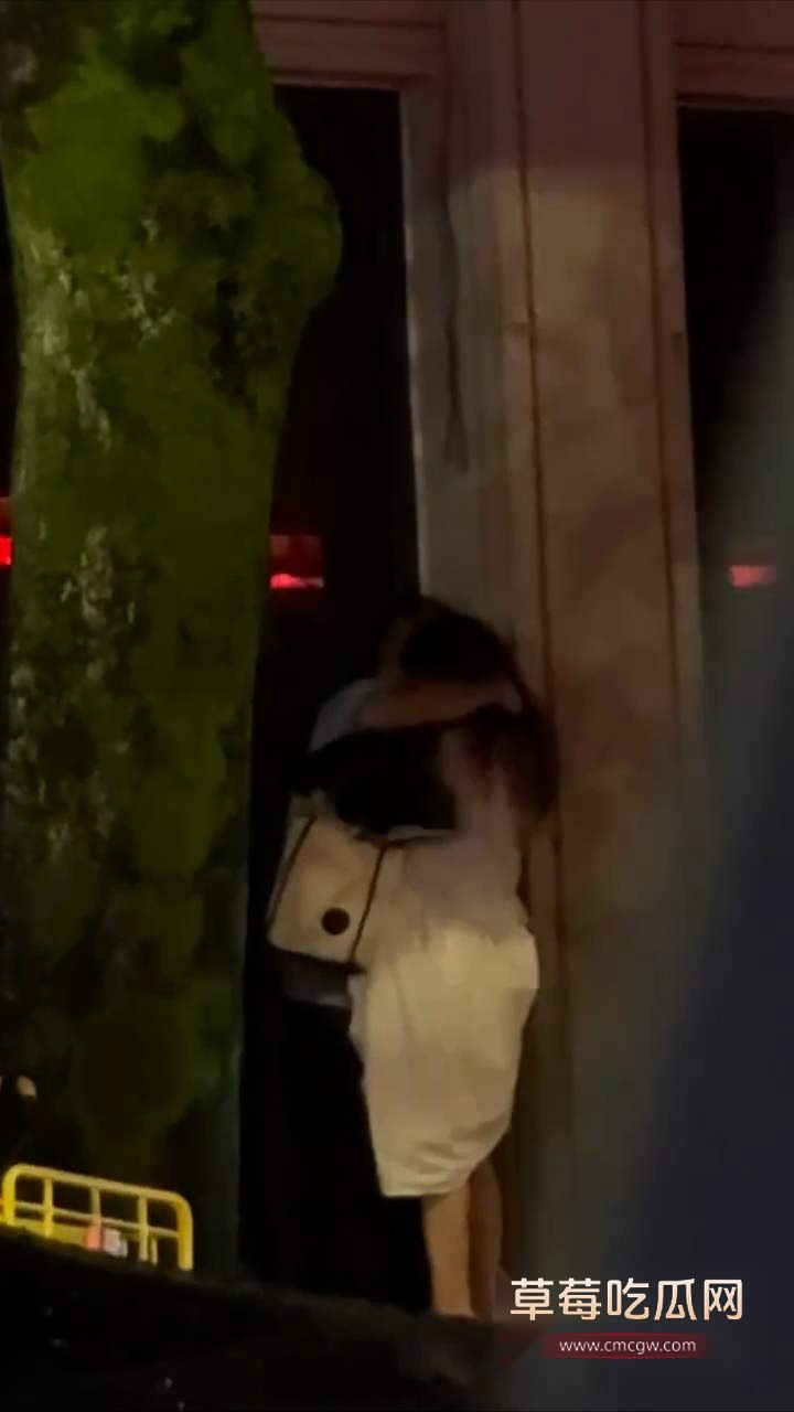 马上路对妹妹上下其手 4 马上路对妹妹上下其手 4
