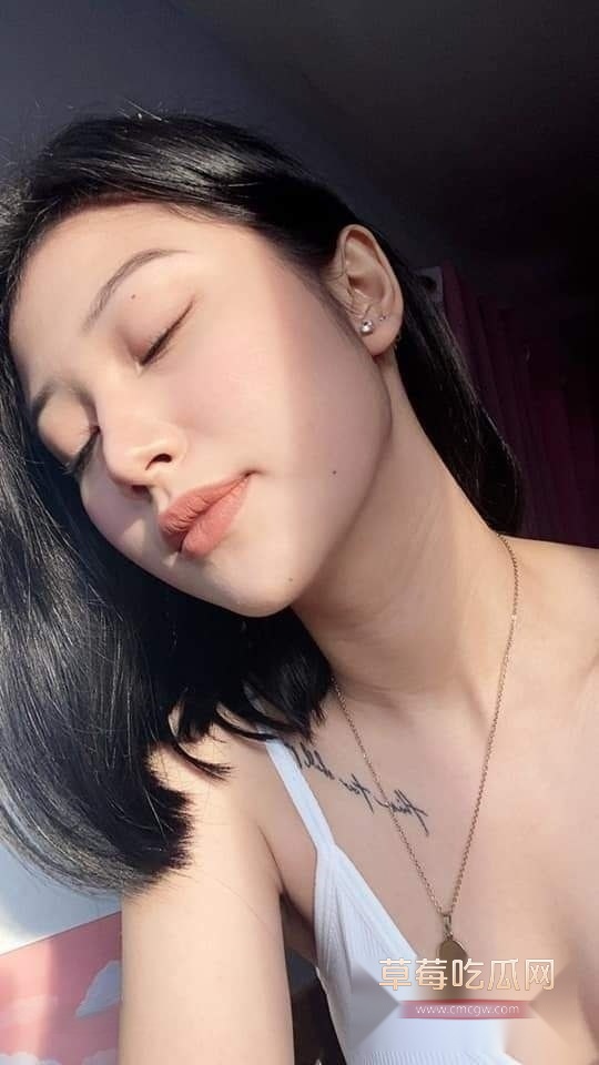 人妻黄玲约炮金主 3 人妻黄玲约炮金主 3