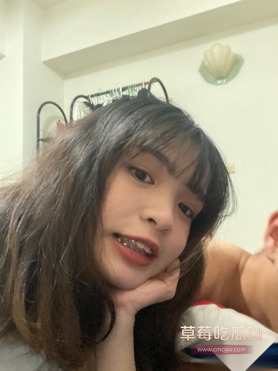 台湾外表乖巧的良家牙套妹子陈雅婷 7 台湾外表乖巧的良家牙套妹子陈雅婷 7