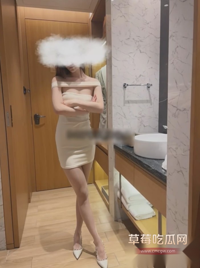 SLEEPSBG约炮嫩模 1