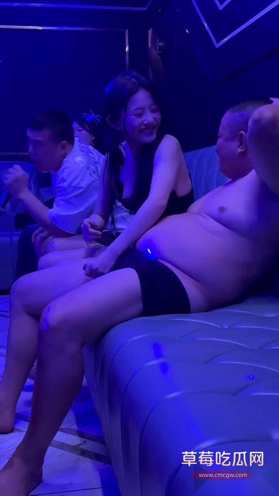 淫乱KTV 1 淫乱KTV 1