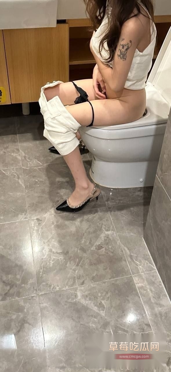 富二代约炮小模特 12 富二代约炮小模特 12