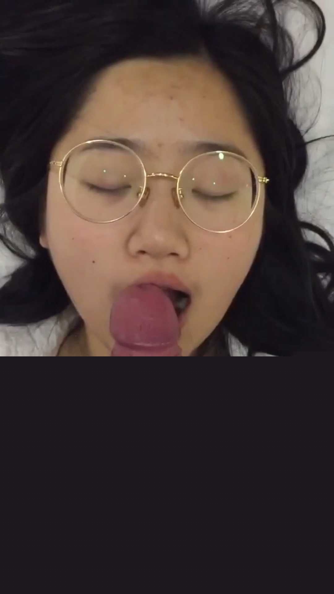 重庆极品反差母狗邓阿冰 4