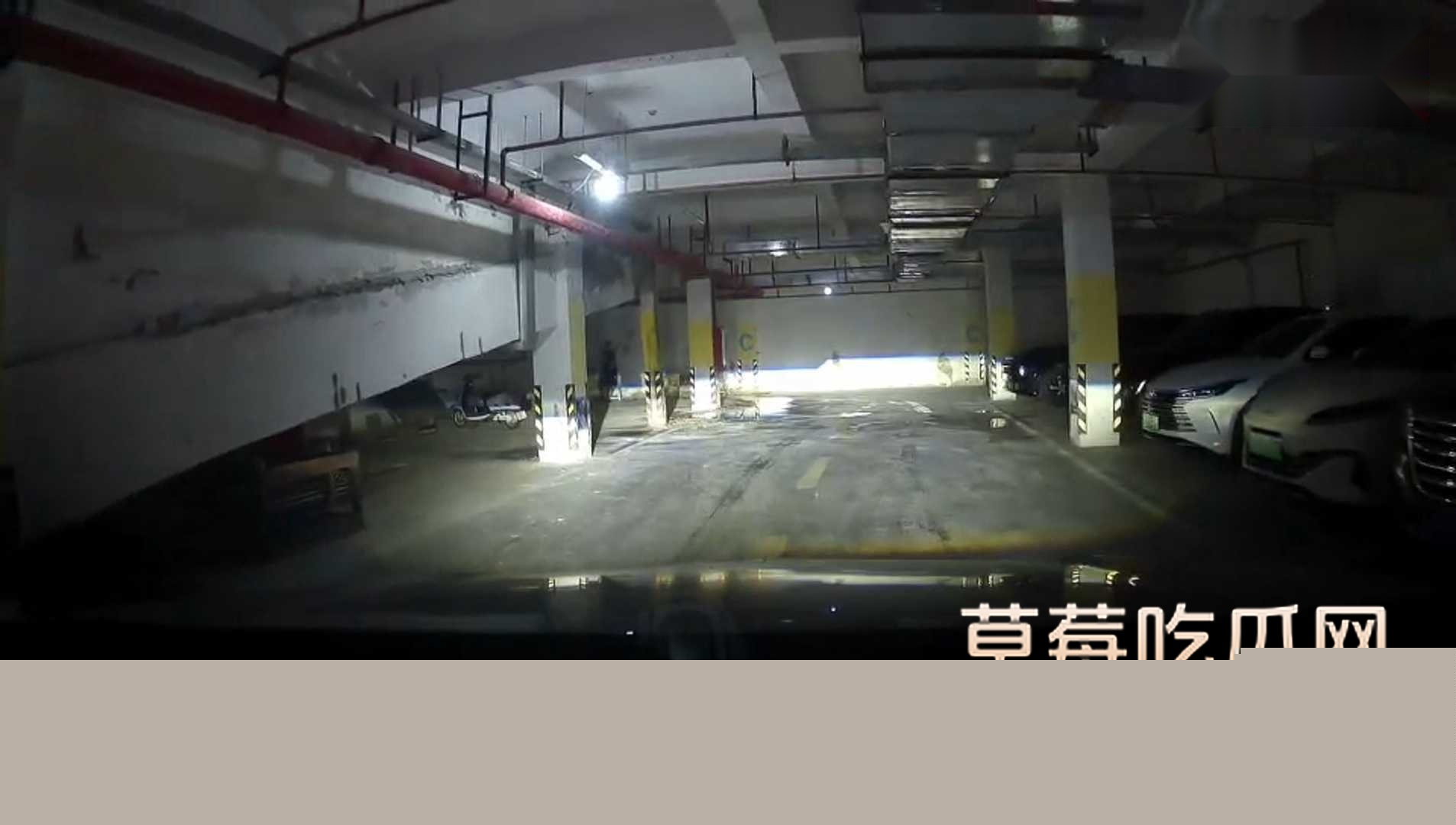 地下车库上吊自杀 5